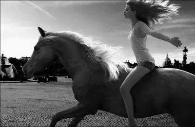 Est-ce bon pour le dos du cheval de monter  cru ?