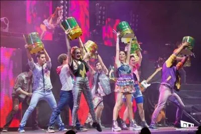 Comment s'appelle le pre de Violetta ?