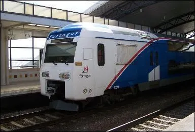 Quel est l'cartement des voies sur le rseau des chemins de fer du Portugal ?