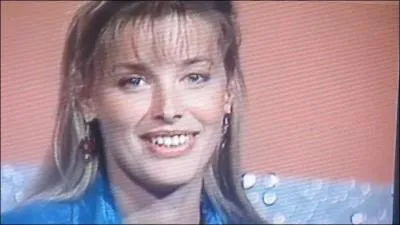 Bonjour Ingrid, In . . Ingrid, est-ce que tu baises ?