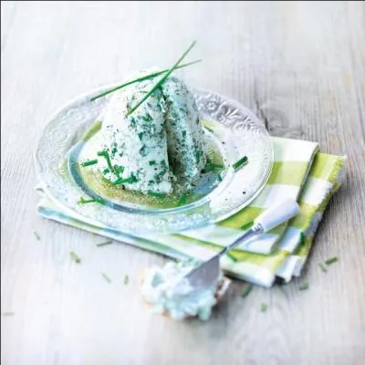 Ce nom désigne un fromage blanc caillé produit dans la Bourgogne à partir de lait de chèvre --------- que l'on appliquait en cataplasme autrefois sur les yeux malades.