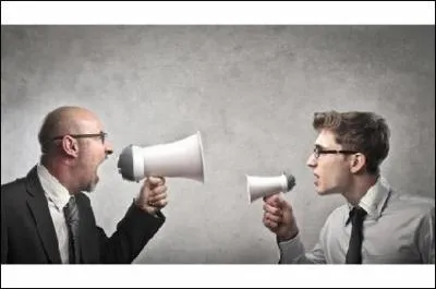 1/. Le polyptote est la répétition d'un mot sous différentes formes, par exemple d'un verbe conjugué à plusieurs temps et personnes. 2/. Non, c'est une insulte signifiant : "Ferme ta bouche".
