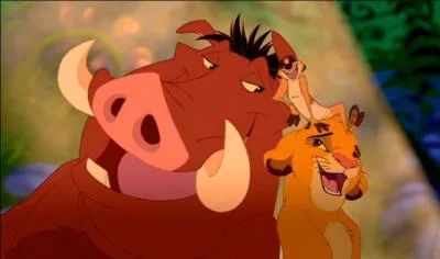 De quoi Simba se nourrit-il, en compagnie de Timon et Pumbaa ?