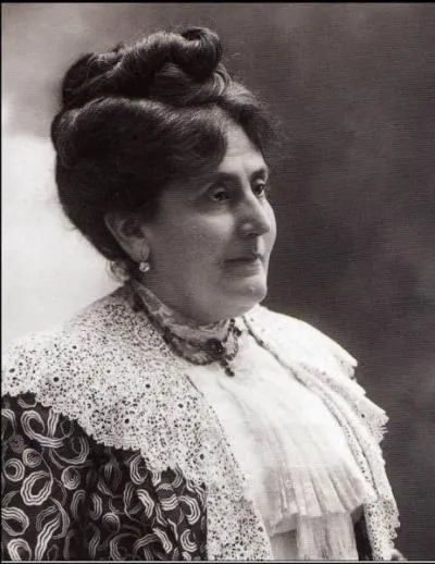 Cette dame distingue est la mre d'un grand crivain franais, qui passa son temps  rechercher le temps perdu. Qui est cette femme ?