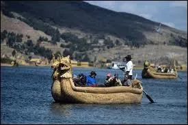 Le lac Titicaca est travers par la frontire sparant deux pays. Lesquels sont-ils ?