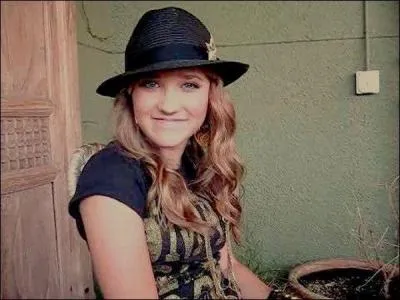 Grande copine de miley cyrus