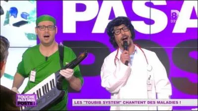 Sur cette photo, Cartman (en blanc) incarne le Docteur Alban, membre du groupe Toubib System accompagn par un autre collgue docteur... Mais quel est son nom ?