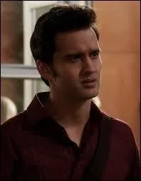 Avec qui Navid a eu une liaison ?