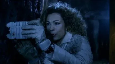 Comment River a-t-elle russi  contacter le docteur au dbut de l'pisode  La pandorica s'ouvre  ?