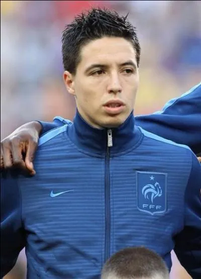 Qui est ce joueur évoluant à Manchester City ?