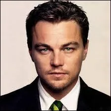 Leonardo DiCaprio est-il gaucher ou droitier ?