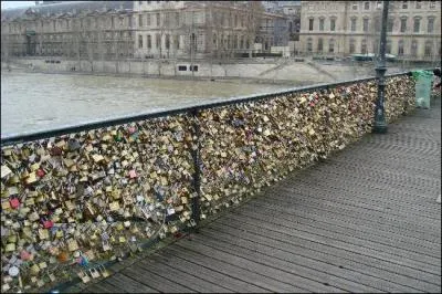Le pont aux cadenas, c'est le : 