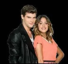 Dans la saison 2, de qui Violetta tombe-t-elle amoureuse ?