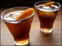 Nous allons boire un apéritif créé en 1757 à Turin par deux frères herboristes :