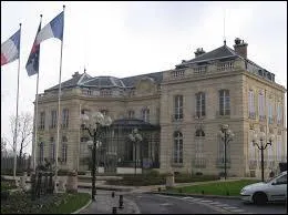 pinay-sur-Seine est une ville francilienne situe dans le dpartement ...