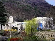 Je vous emmne dans l'tablissement thermal de La Lchre situ dans la commune rhnalpine de Notre-Dame-de-Brianon. A votre avis, cette commune se situe dans le dpartement ...