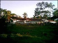 Comment se nommait la somptueuse et immense proprit de Pablo Escobar o il vivait avec sa famille et son arme personnelle ?