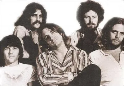 Leur slow commence ' sur une sombre et dserte autoroute'... en anglais