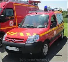 Que signifie l'abrviation  V. L. F  ( utilis pour le transport de personnel )