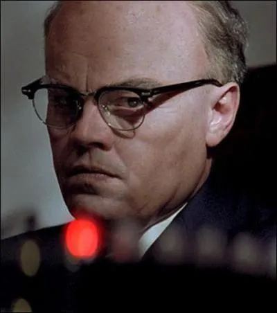 En gnral, les femmes sont folles de lui et succombent  son charme, mais l il est beaucoup moins sduisant ! Il s'agit de :