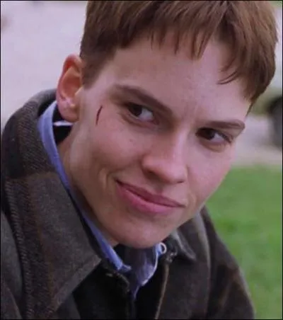 Avec ce changement total d'apparence, on ne se doute pas qu'il s'agit de :