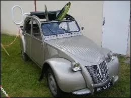 Quelle voiture a eu pour surnom  bote  sardines  ?