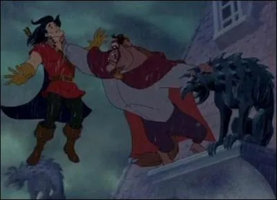 L'affrontement titanesque entre la Bte et Gaston se poursuit sur les hauteurs du chteau sous une pluie battante. La Bte prend le dessus sur son assaillant et le brandit dans le vide. Que va-t-il faire ?