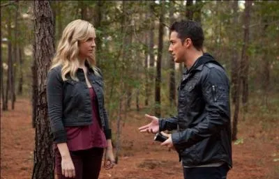 Que dcouvrent Tyler et Caroline dans la cave des Lockwood ?