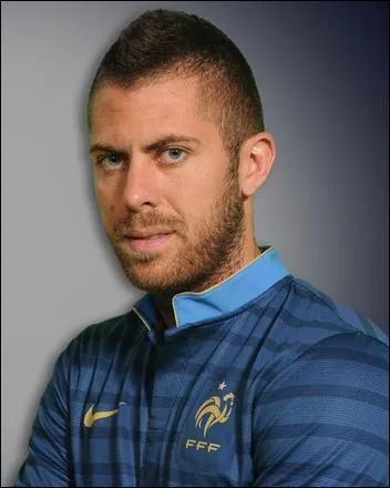 Celui-là évolue à l'AC Milan, c'est...