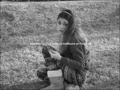 Qui est la tante de Violetta ?