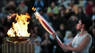 Quel pays a allumé la flamme des J. O. de 2014 ?