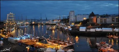 Vous habitez à Brest et désirez partir en vacances, lequel de ces trajets est le plus court ?