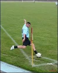 Les matchs Ajaccio - Saint-Etienne, et Nantes - Bastia sont les 2 matchs ayant prsent le moins de corners durant la rencontre. Combien de corner(s) a-t-on pu voir dans chacun de ces matchs ?