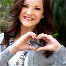 La plus vieille du groupe est Brooke :