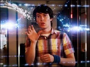 L'un des Alpha (Gary Cloche) du groupe du Dr Rosen est un transducteur qui peut lire des longueurs d'ondes lectroniques avec la seule puissance de son esprit. De quel autre trouble souffre-t-il ?