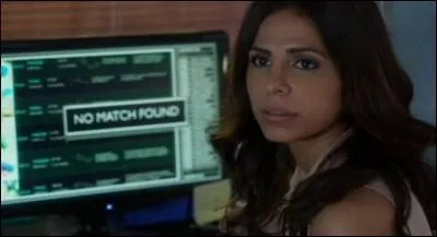 Rachel est un membre de l'quipe de Rosen qui tait linguiste de la CIA avant de rejoindre l'quipe. Elle est sous la constante pression de ses parents. Pourquoi ?