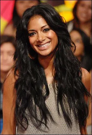  Le teint de ces jeunes personnes, vtues  l'orientale, tait plutt bistre ,  quel mot associez-vous le plus souvent  bistre  ?