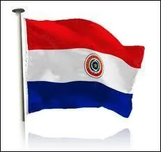 Concernant ce drapeau du Paraguay, retirons-lui le symbole plac en son centre. Du coup,  quel pays le nouveau drapeau ne correspondra-t-il pas ? (Sachant que la bande bleue du drapeau paraguayen peut varier de teinte... )