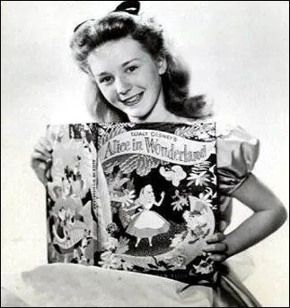 Qui double Wendy dans la version originale ?