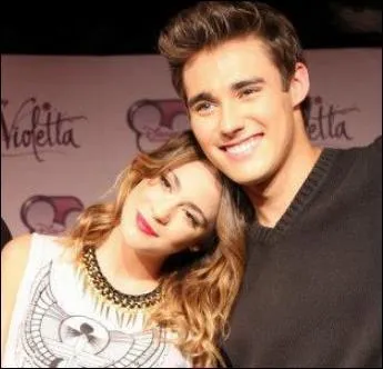 Comment se nomme la copine de Jorge Blanco ?