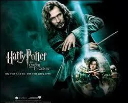 Comment Sirius Black s'chappe-t-il de la tour d'astronomie dans le 3 ?