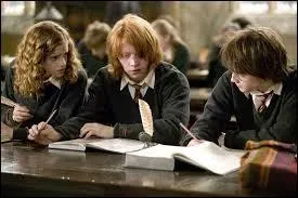 En quelle couleur Ron Weasley veut-il changer son rat dans dans  Harry Potter  l'cole des sorciers  ?
