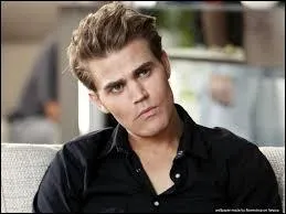 Grce  qui Stefan est-il devenu vampire ? (indice : le sang humain)