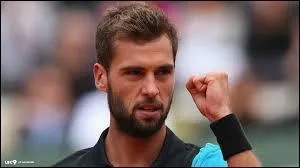 De quel joueur de tennis s'agit-il ?