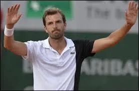 Qui est ce joueur qui est originaire de Bourg en Bresse ?