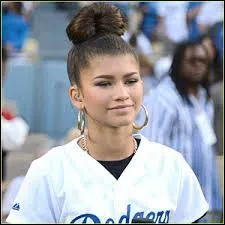 Elle a t vedette avec Stefanie Scott, pour une vente de jouets de quelle srie ?