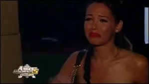 Pourquoi elle pleure ?