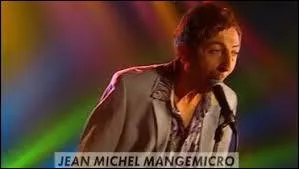 Autre bonne tranche de rigolade avec la voix off d'Olivier qui nous prsentait ces chanteurs improbables interprts avec brio par Kad. Cela s'appelait :