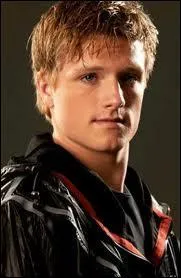 Qui interpr�te le r�le de Peeta Mellark ?