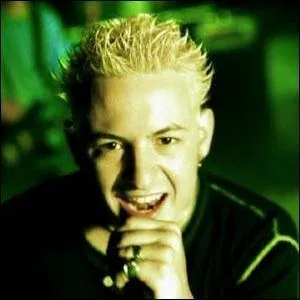 Quel est le titre de leur premier single ?